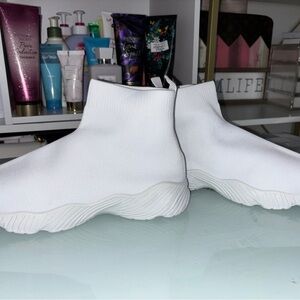 Wild Diva White Women's Sock Sneakers